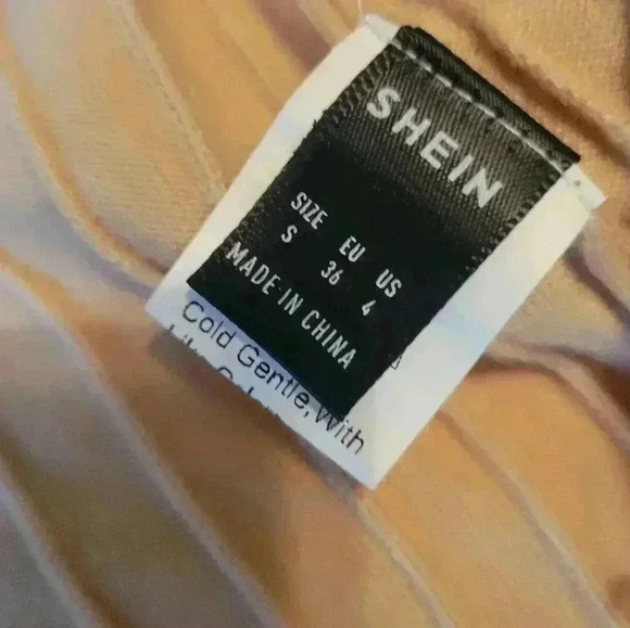 SHEIN soft beige button down Tshirt crop top - Picture 5 of 5